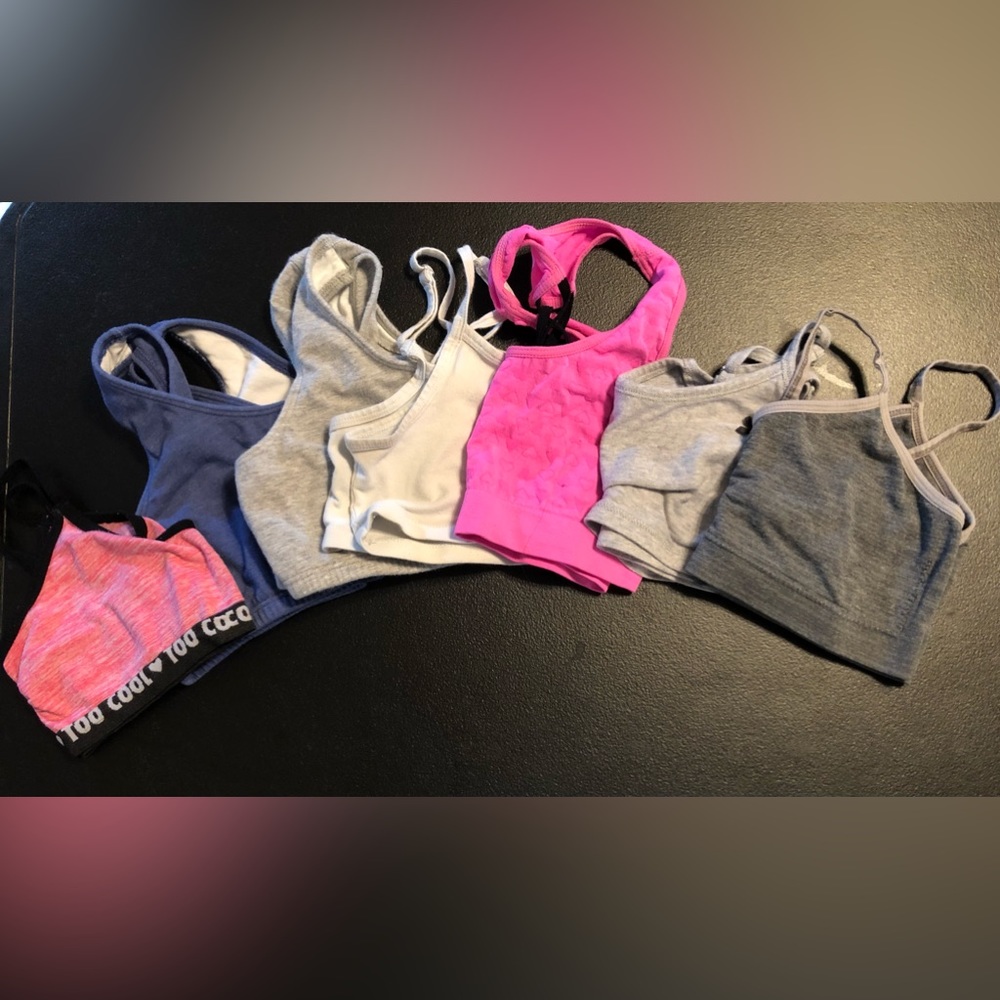 Size small 7 girls bras.